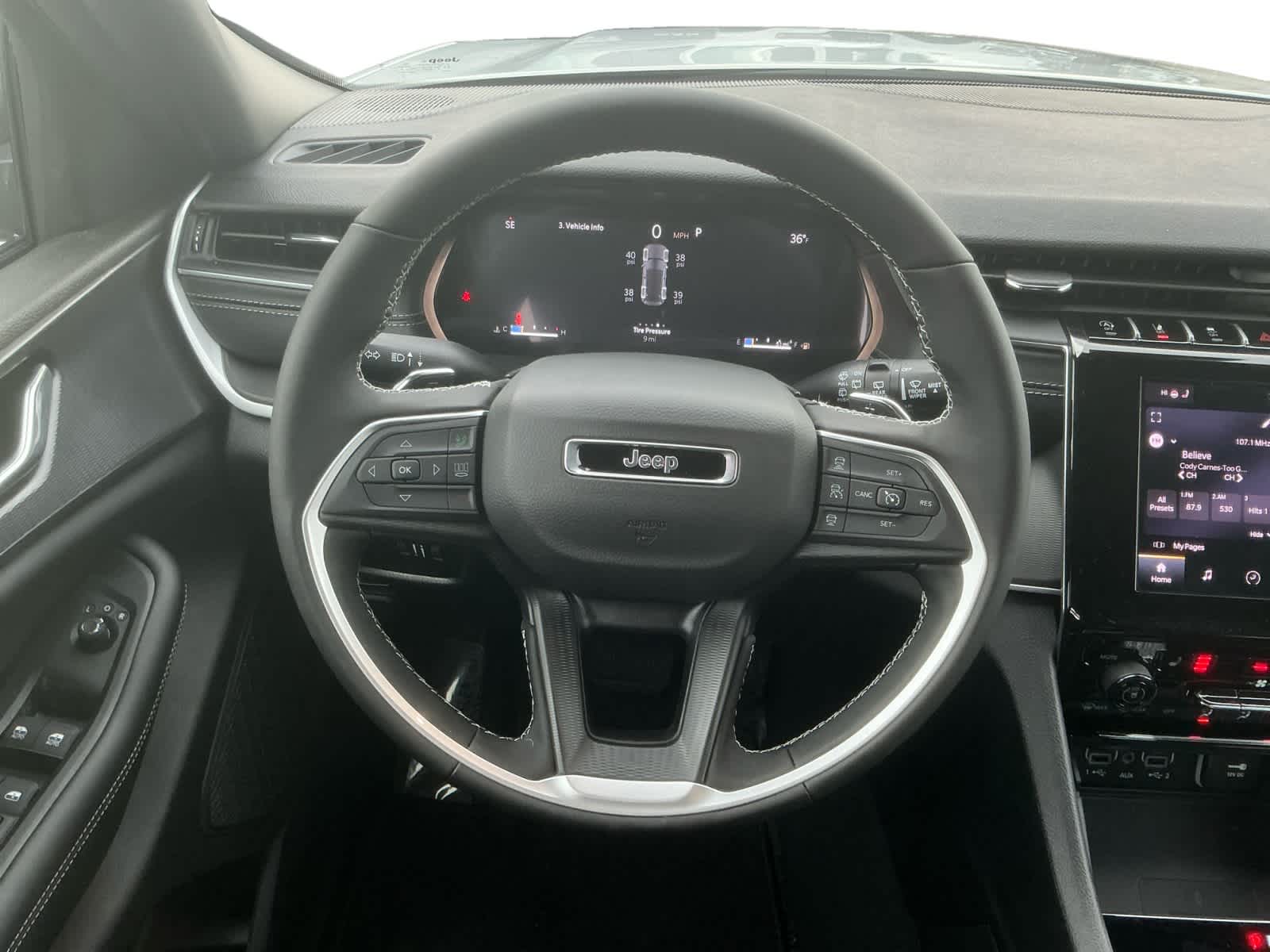 2025 Jeep Grand Cherokee Laredo X