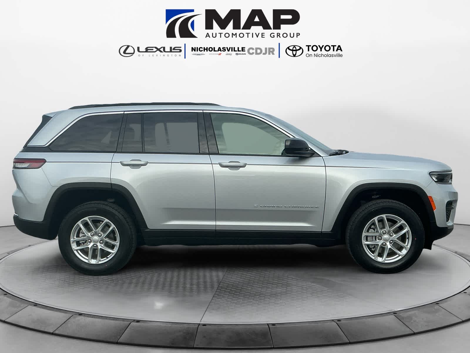 2025 Jeep Grand Cherokee Laredo X