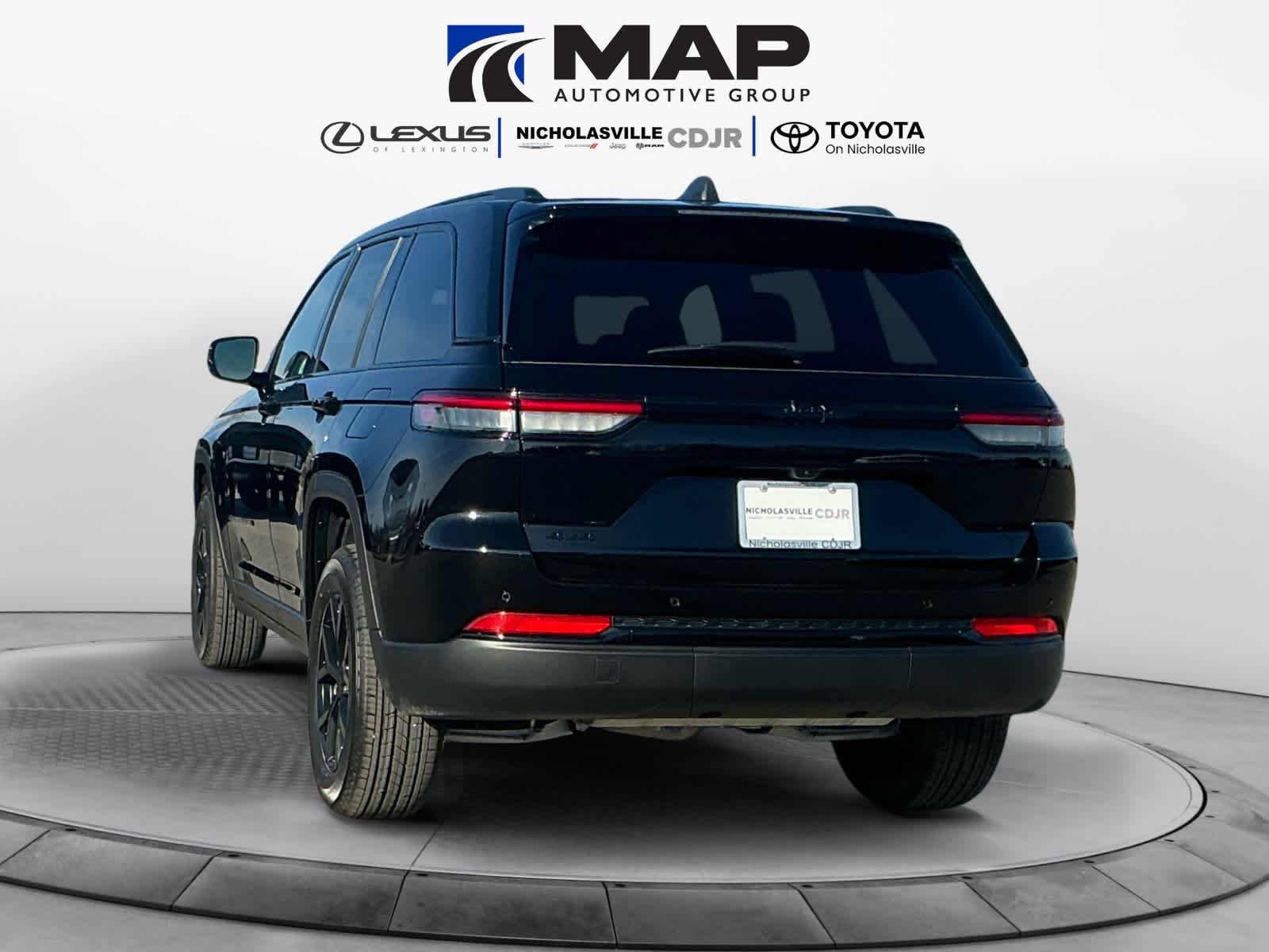 2025 Jeep Grand Cherokee Laredo
