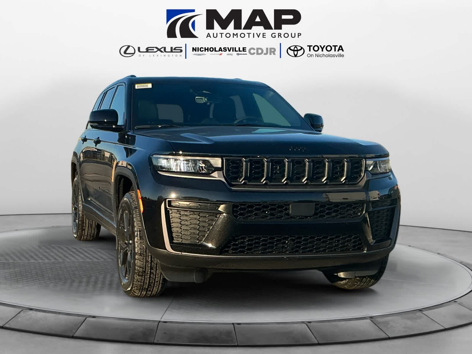 2026 Jeep Grand Cherokee Laredo Altitude