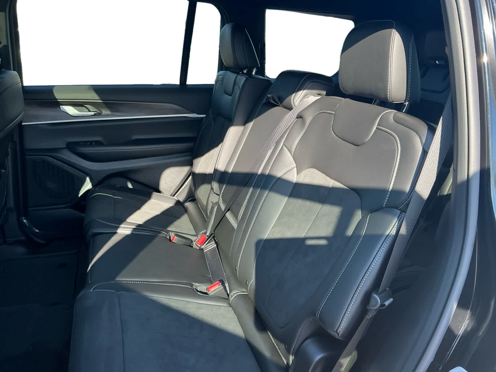2026 Jeep Grand Cherokee L Laredo Altitude