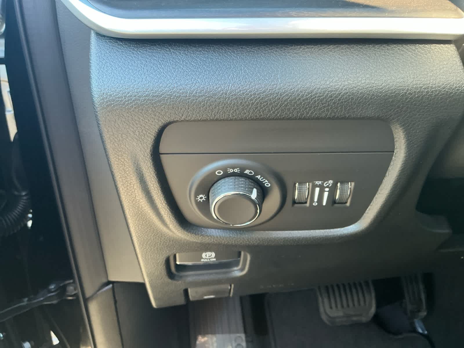 2026 Jeep Grand Cherokee L Laredo Altitude