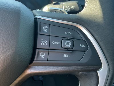 2026 Jeep Grand Cherokee L Laredo Altitude