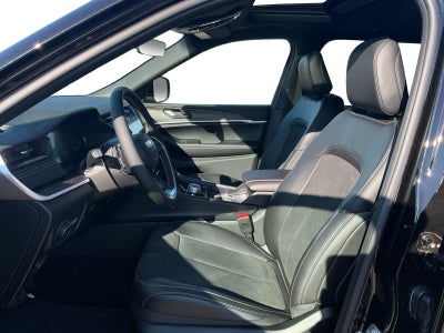 2026 Jeep Grand Cherokee L Laredo Altitude