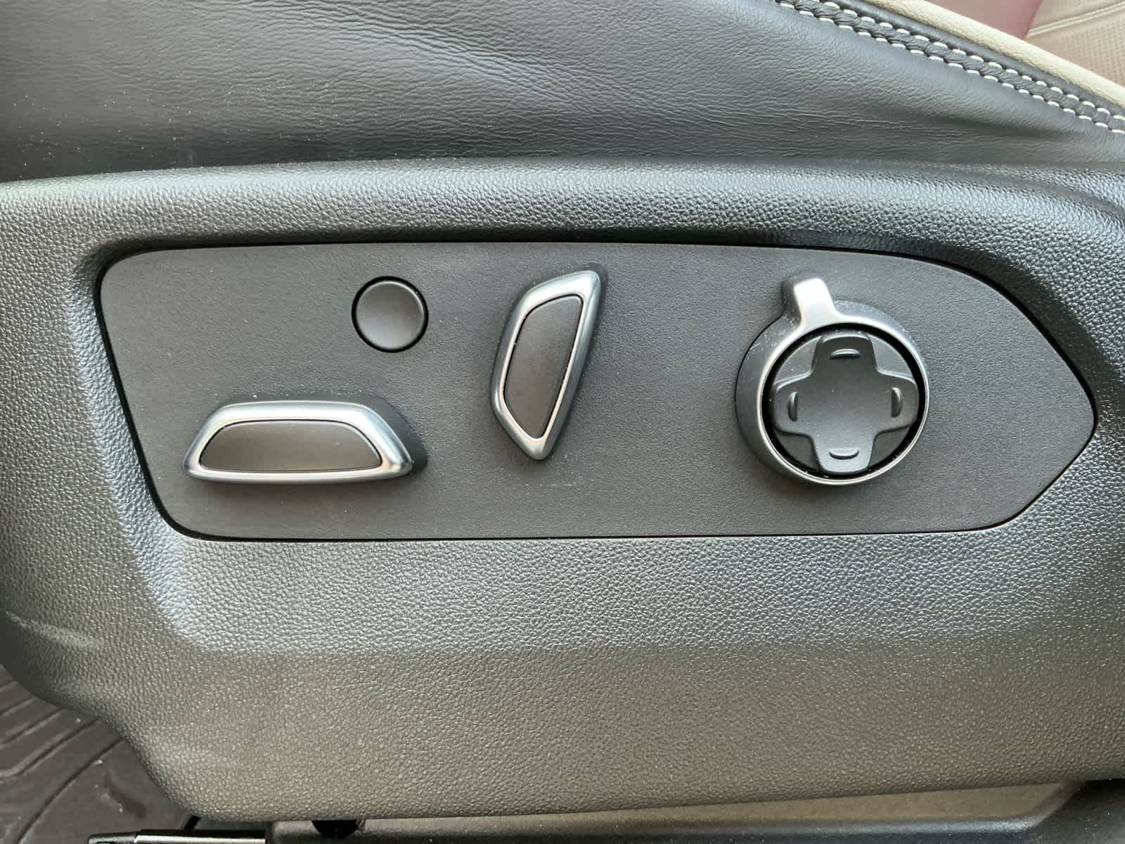 2024 GMC Yukon Denali Ultimate Denali Ultimate