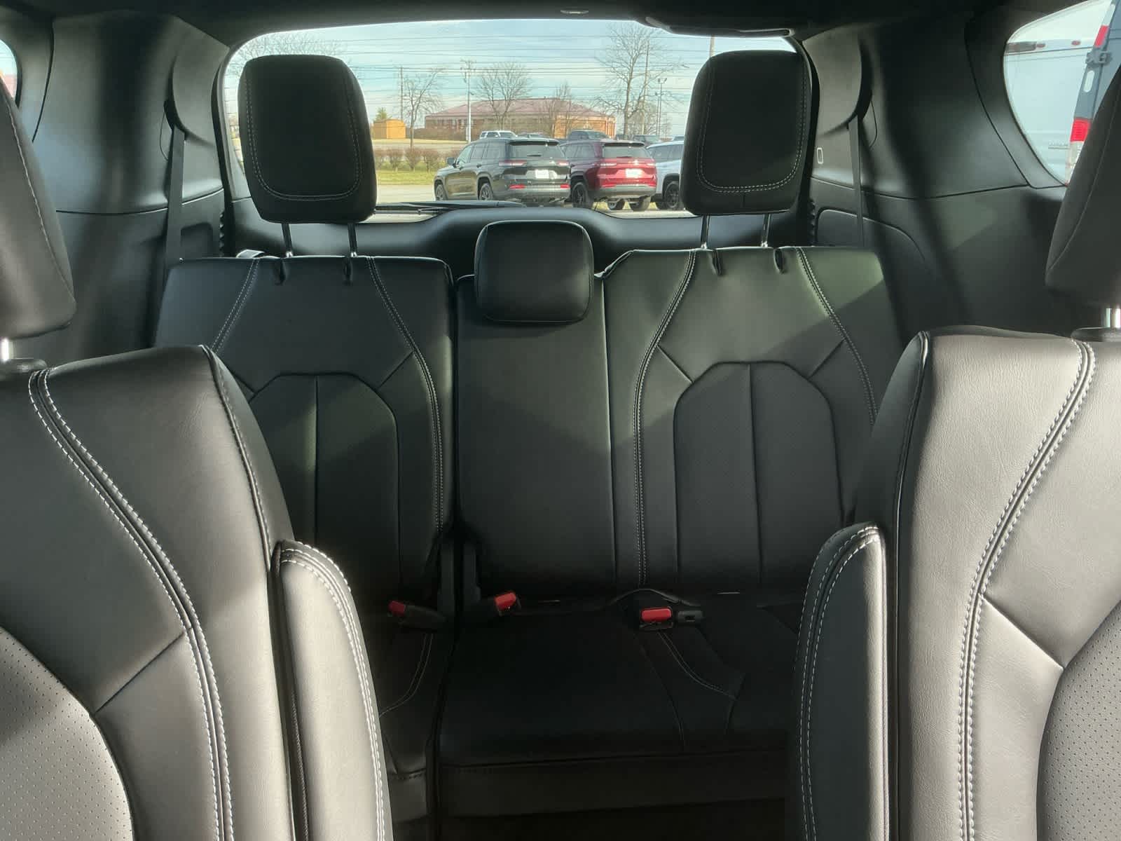 2026 Chrysler Pacifica Select