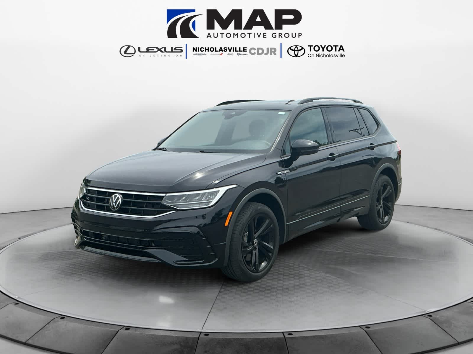 2023 Volkswagen Tiguan SE R-Line Black