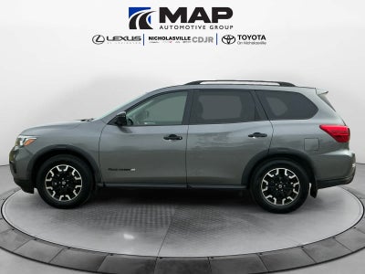 2019 Nissan Pathfinder SL