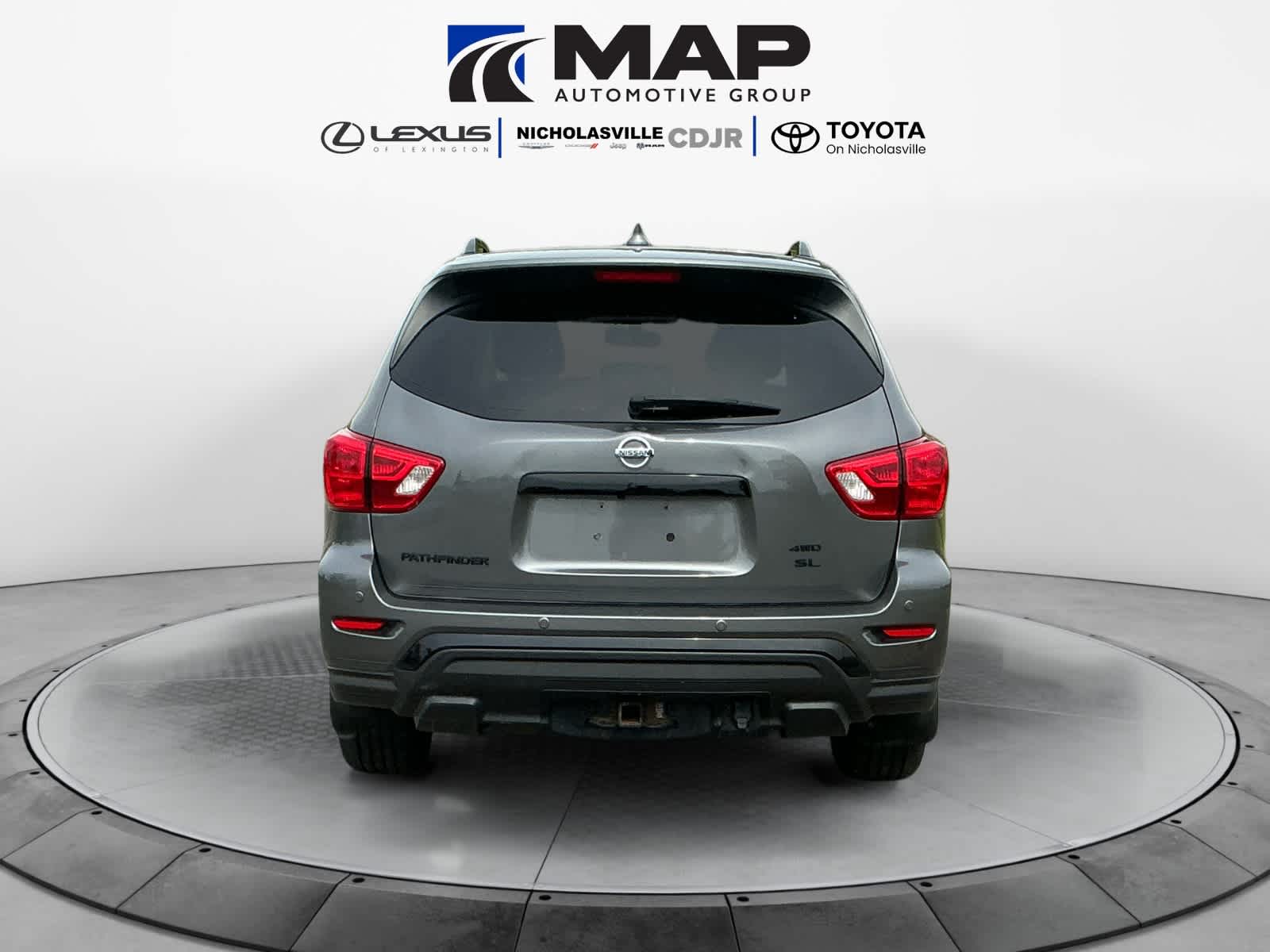 2019 Nissan Pathfinder SL