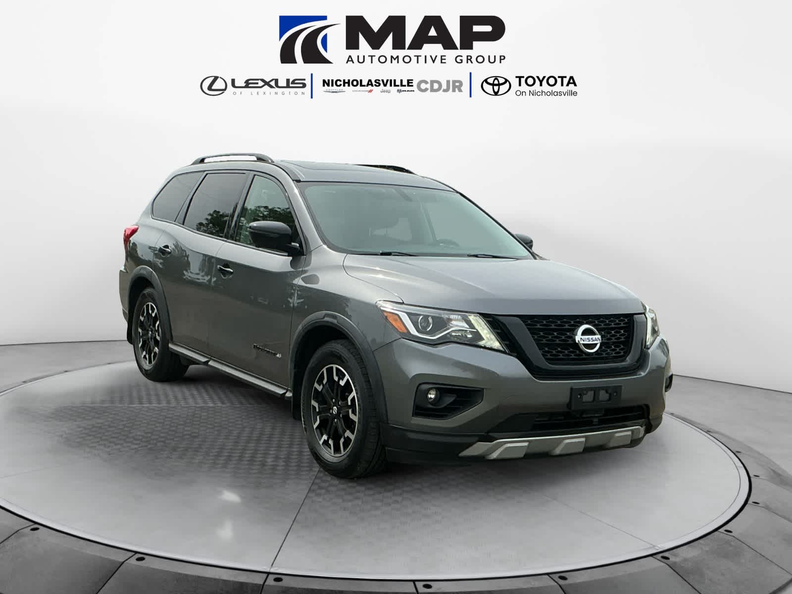 2019 Nissan Pathfinder SL
