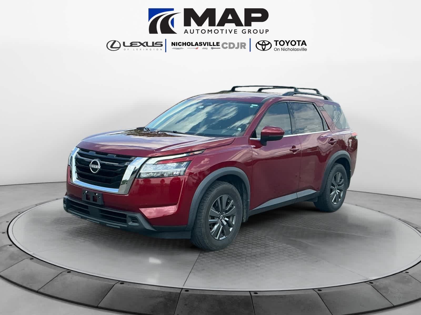 2022 Nissan Pathfinder SV
