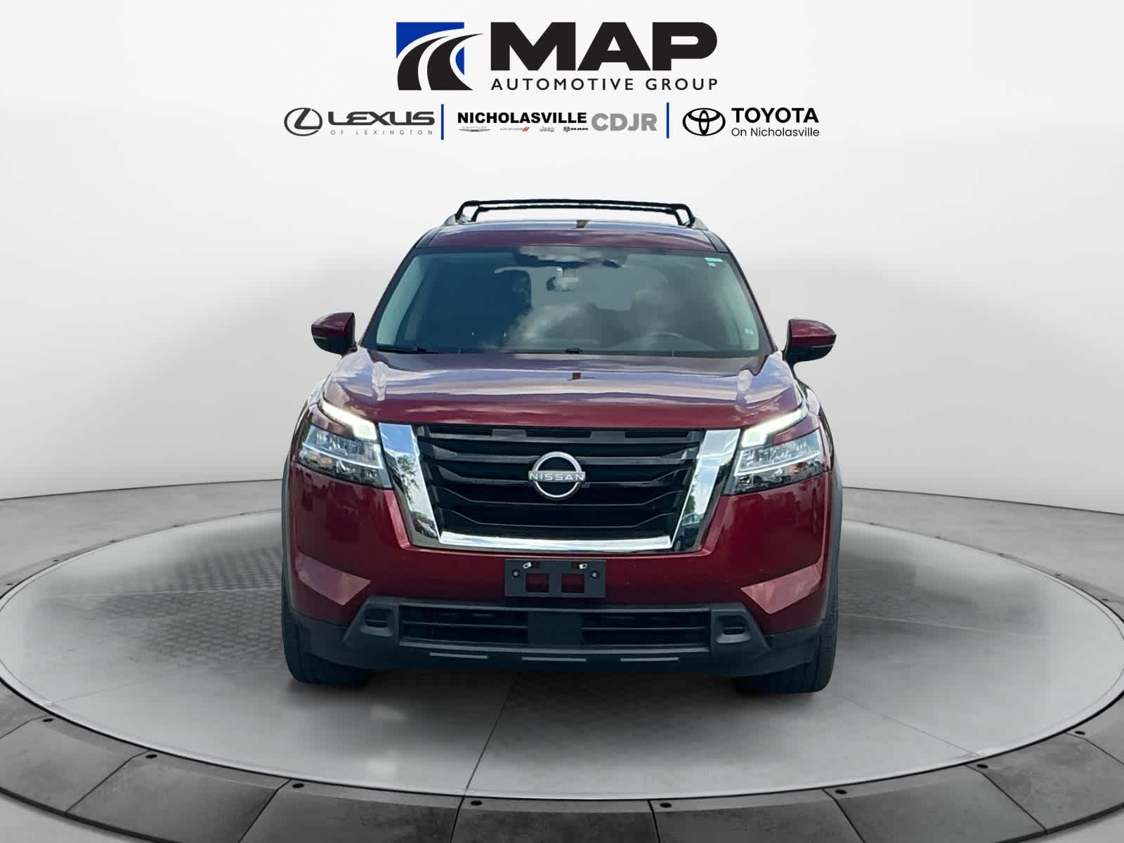 2022 Nissan Pathfinder SV