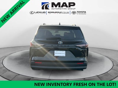 2024 Toyota Sienna XLE