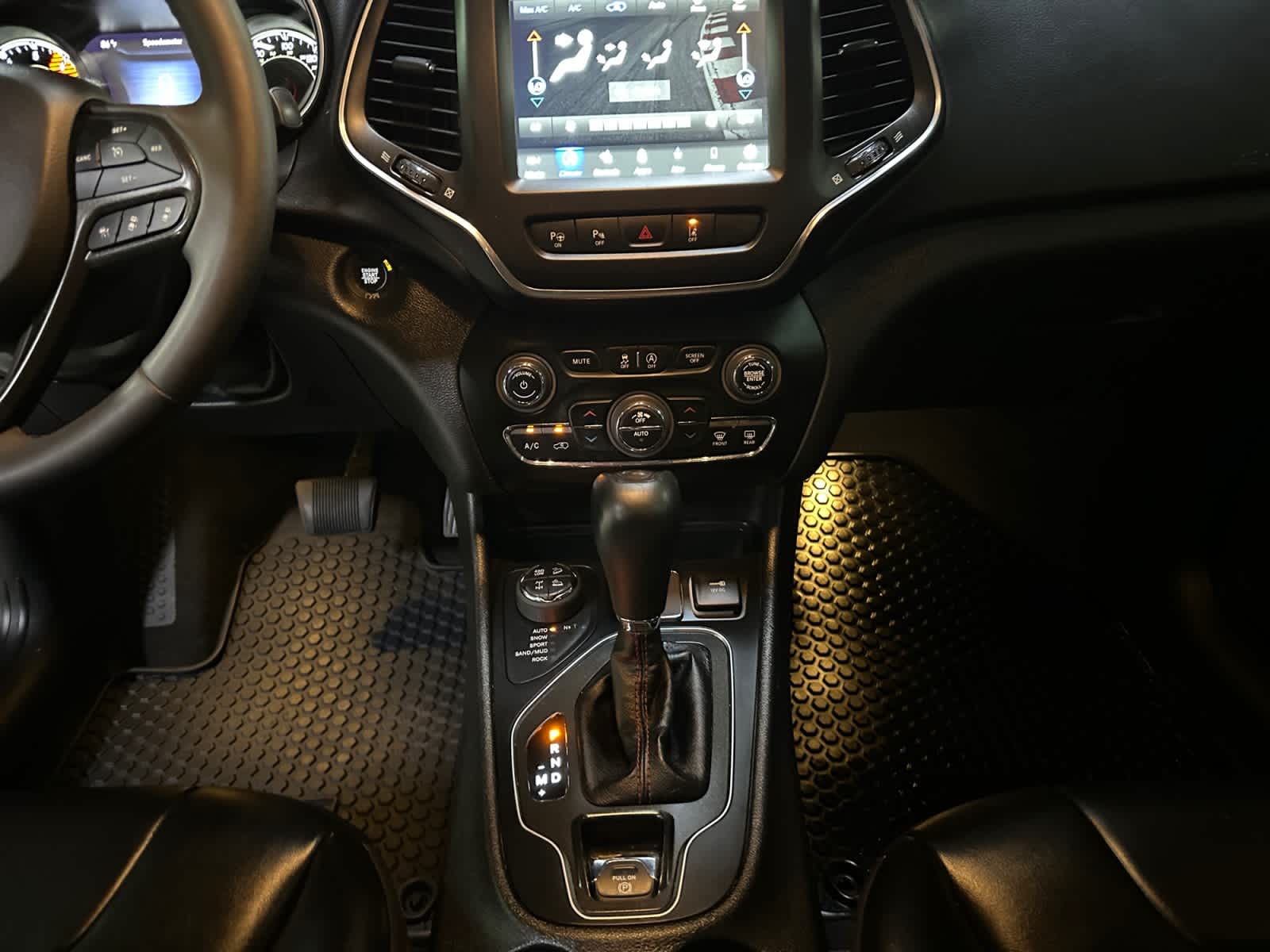 2023 Jeep Cherokee Trailhawk
