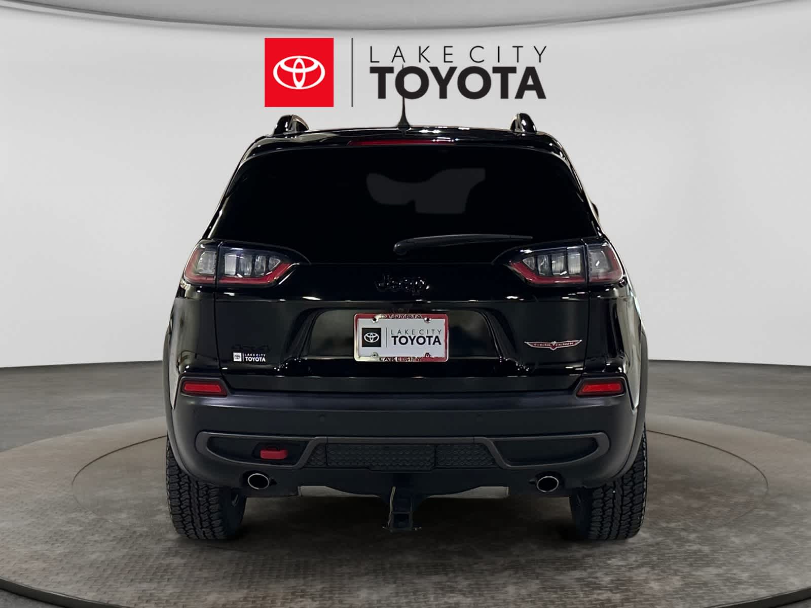 2023 Jeep Cherokee Trailhawk