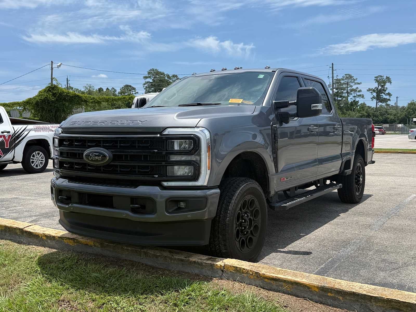 2024 Ford Super Duty F-250 Pickup LARIAT