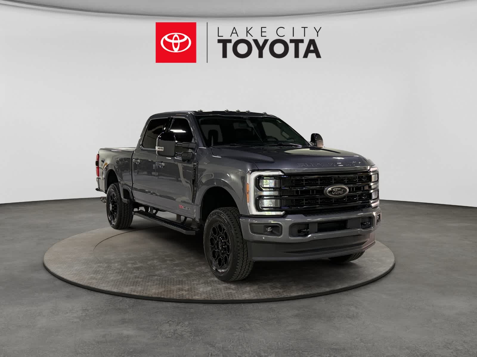 2024 Ford Super Duty F-250 Pickup LARIAT