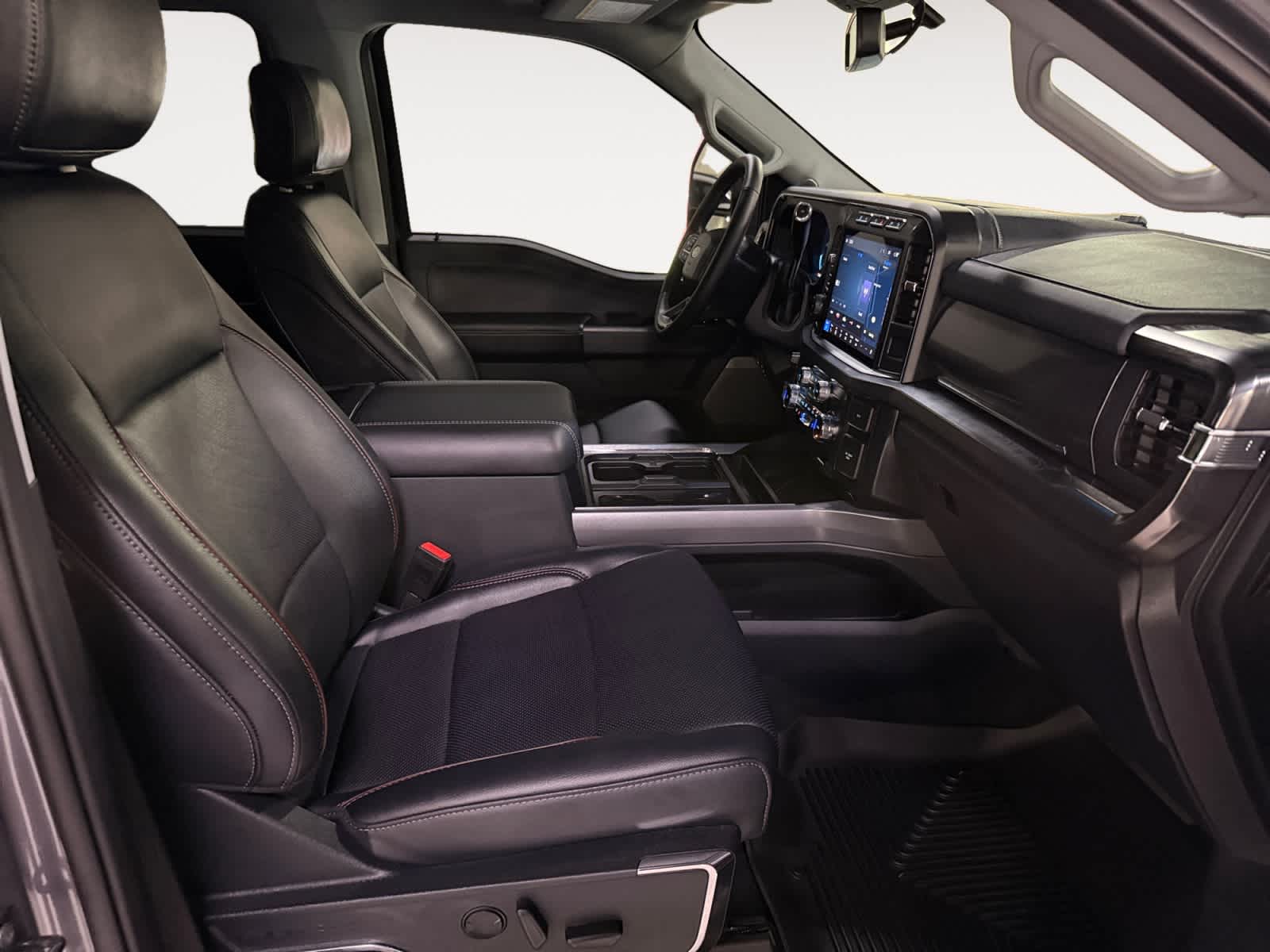 2024 Ford Super Duty F-250 Pickup LARIAT