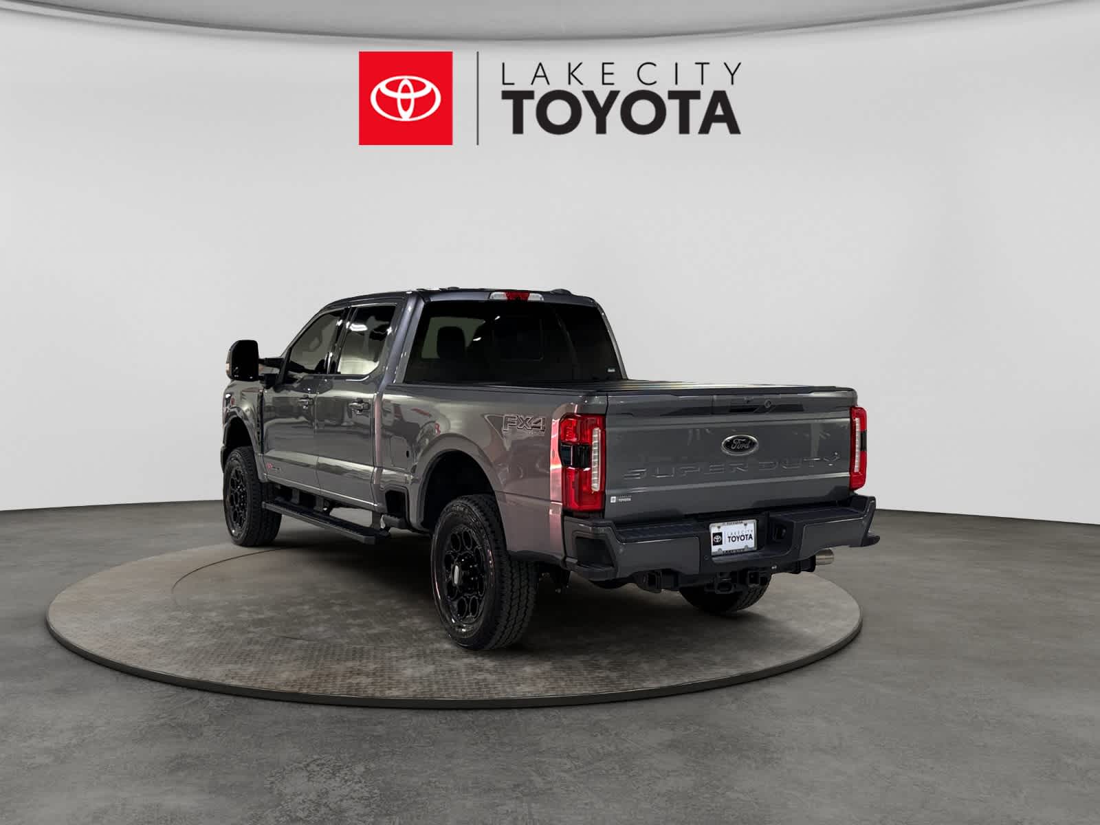 2024 Ford Super Duty F-250 Pickup LARIAT