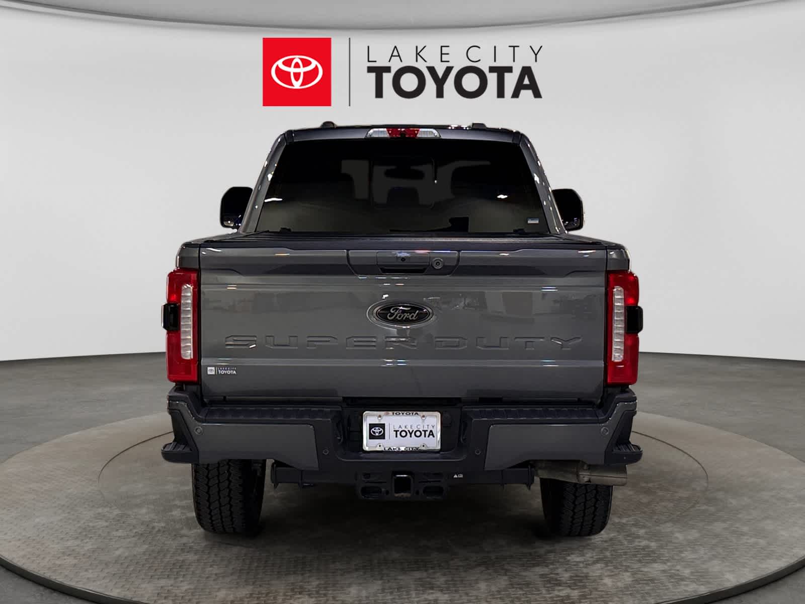 2024 Ford Super Duty F-250 Pickup LARIAT
