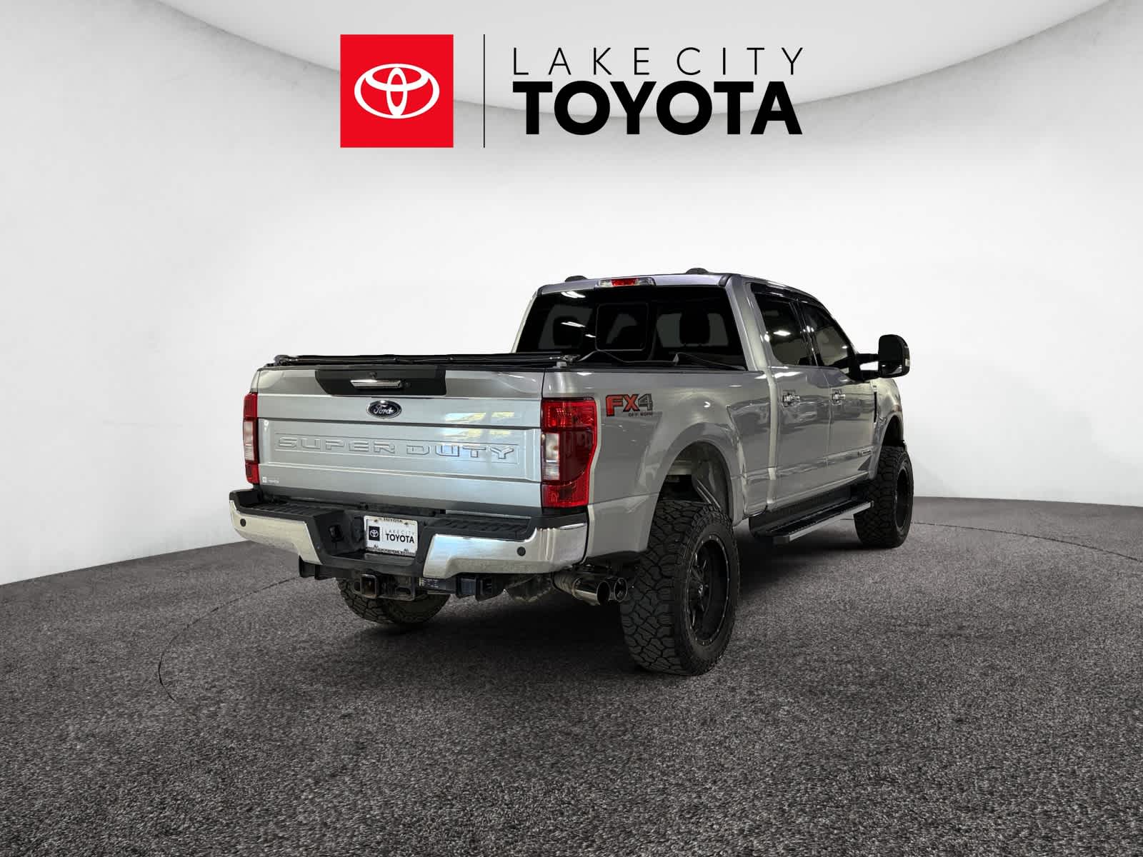 2021 Ford Super Duty F-350 SRW Pickup LARIAT