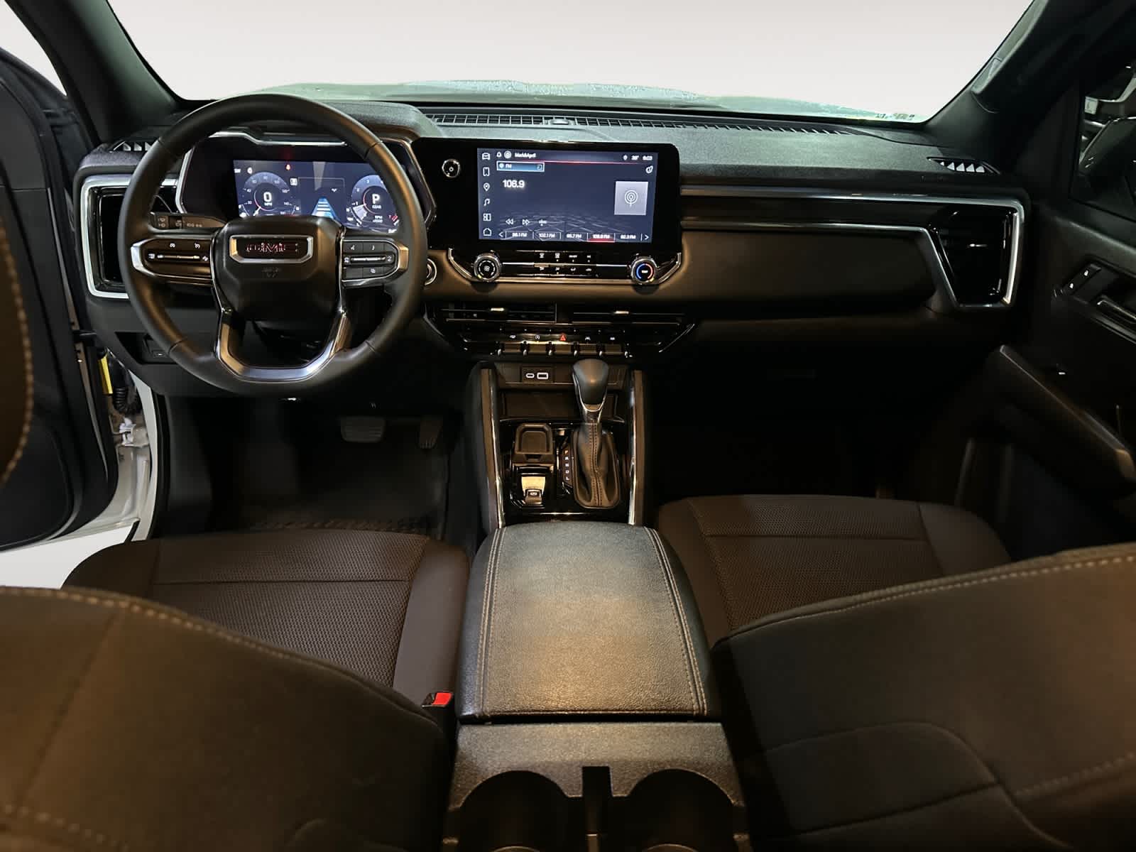 2025 GMC Canyon 2WD Elevation