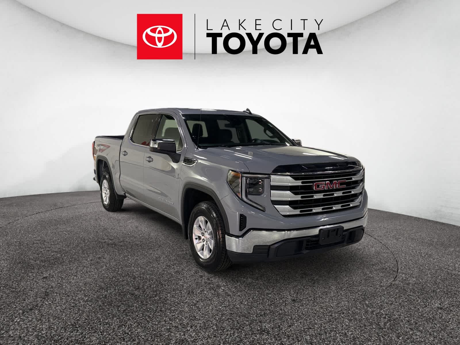 2024 GMC Sierra 1500 SLE