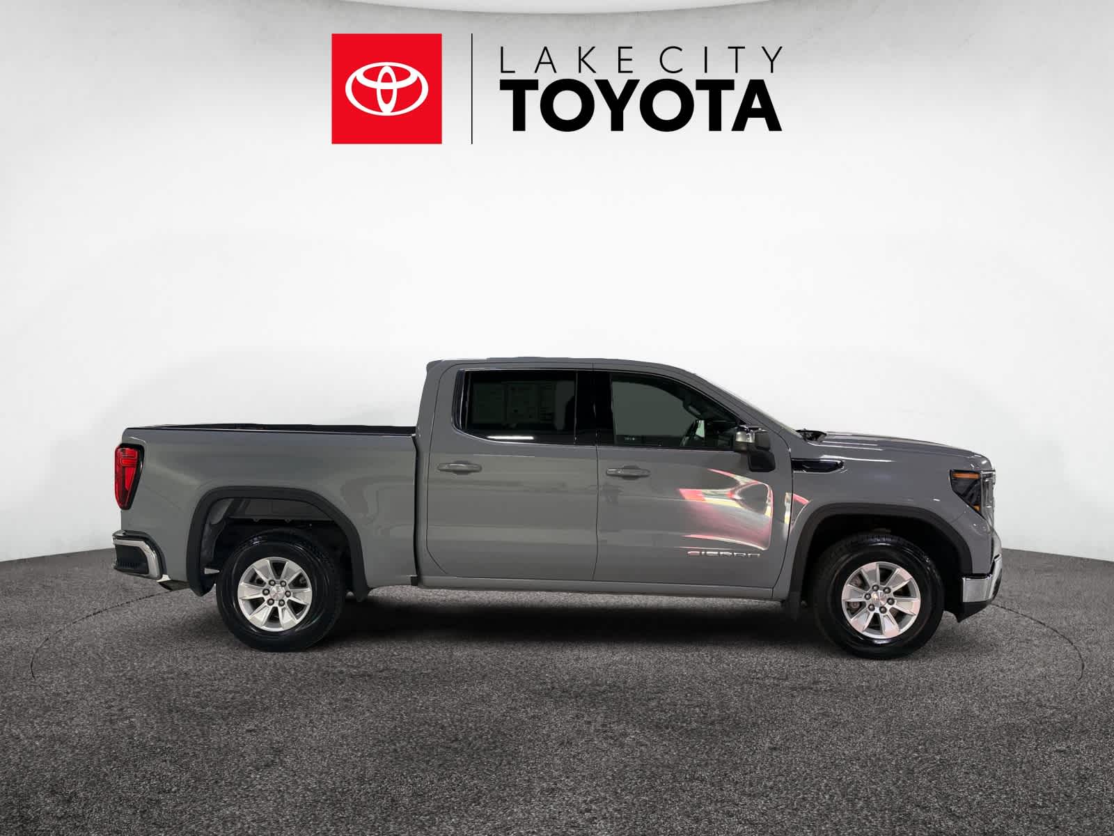 2024 GMC Sierra 1500 SLE