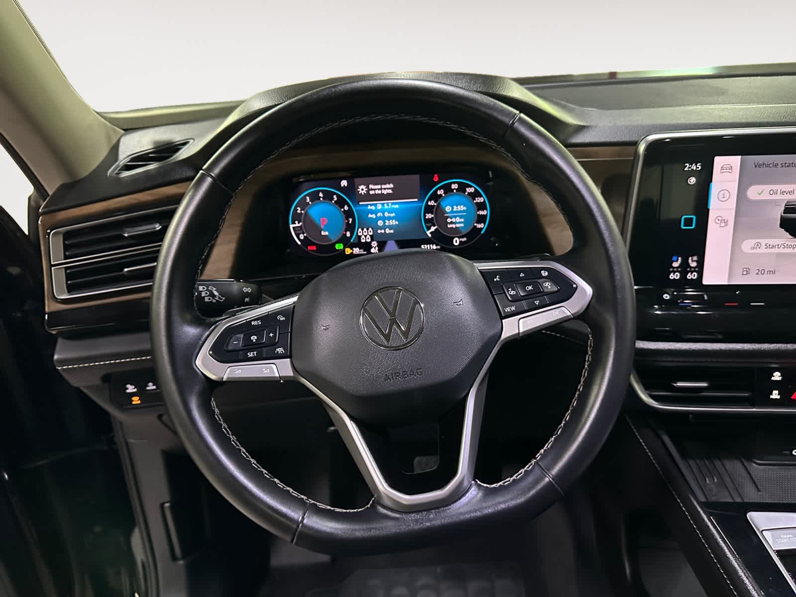 2025 Volkswagen Atlas 2.0T SE w/Technology