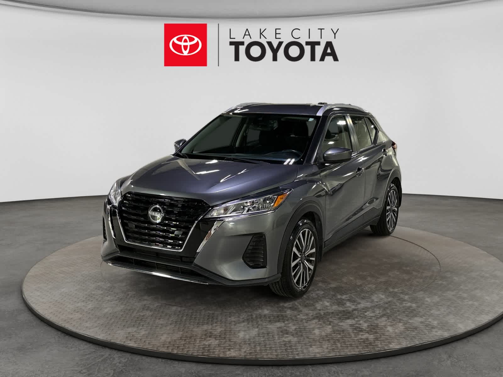 2022 Nissan Kicks SV