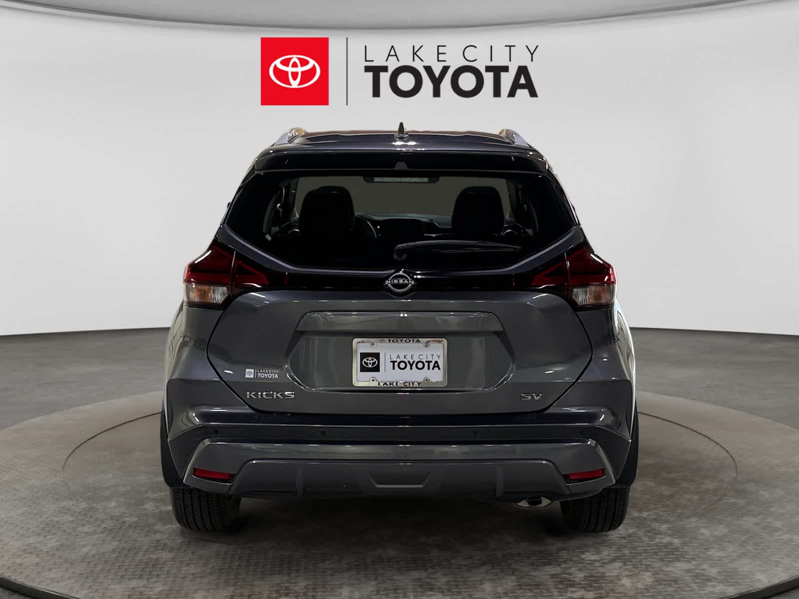 2022 Nissan Kicks SV