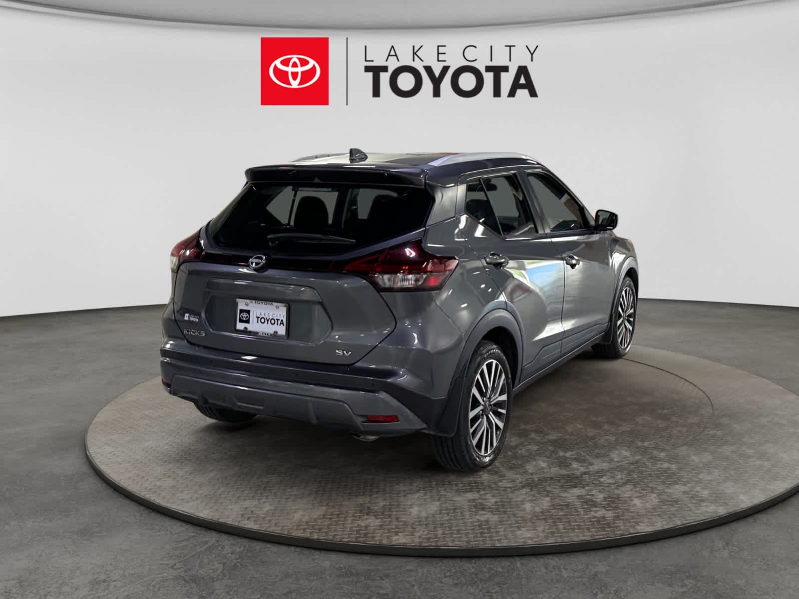 2022 Nissan Kicks SV