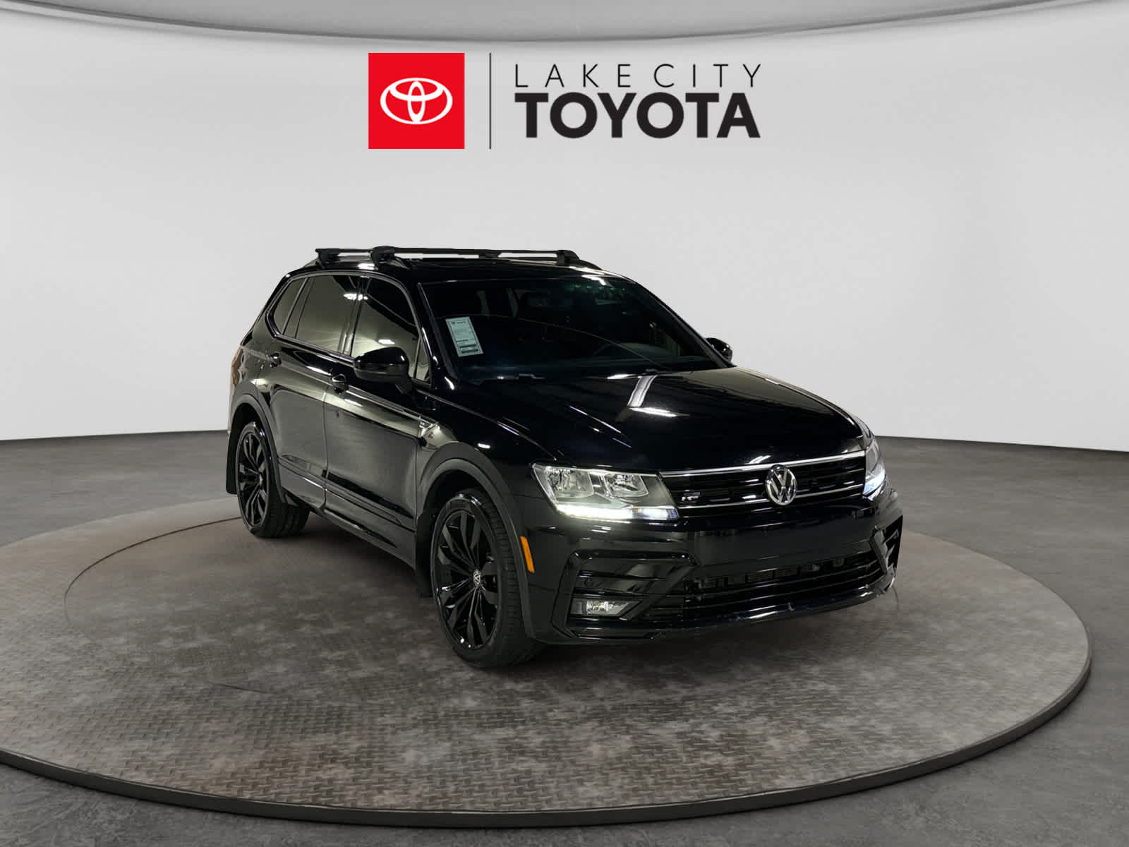 2021 Volkswagen Tiguan SE R-Line Black