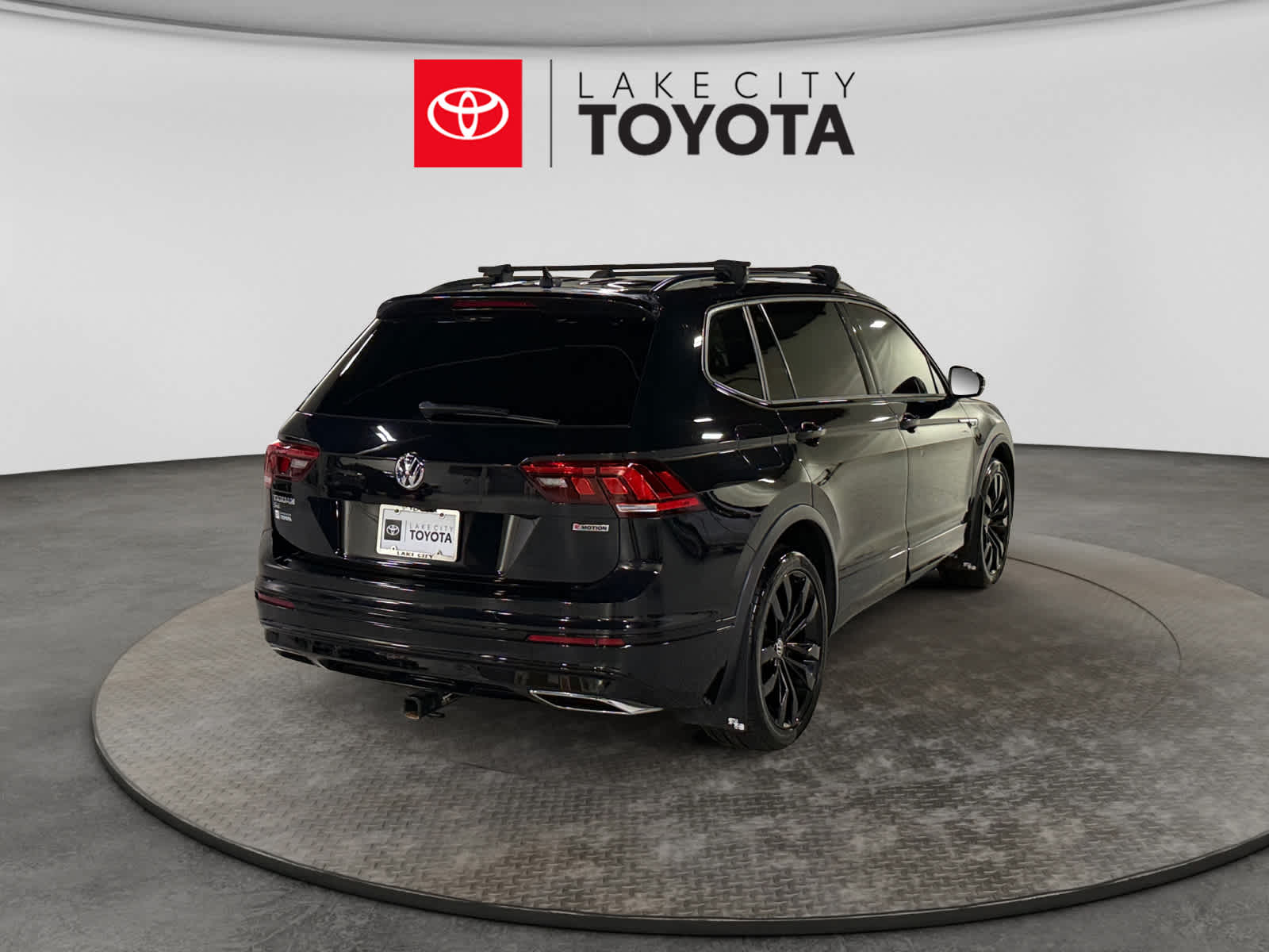 2021 Volkswagen Tiguan SE R-Line Black