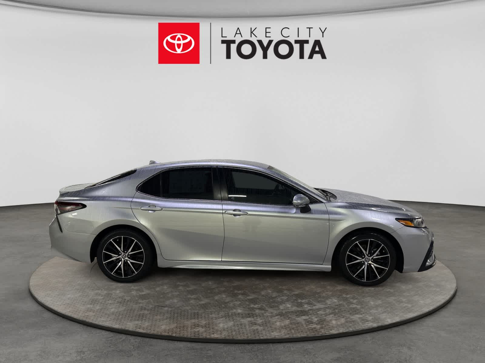 2023 Toyota Camry SE Nightshade