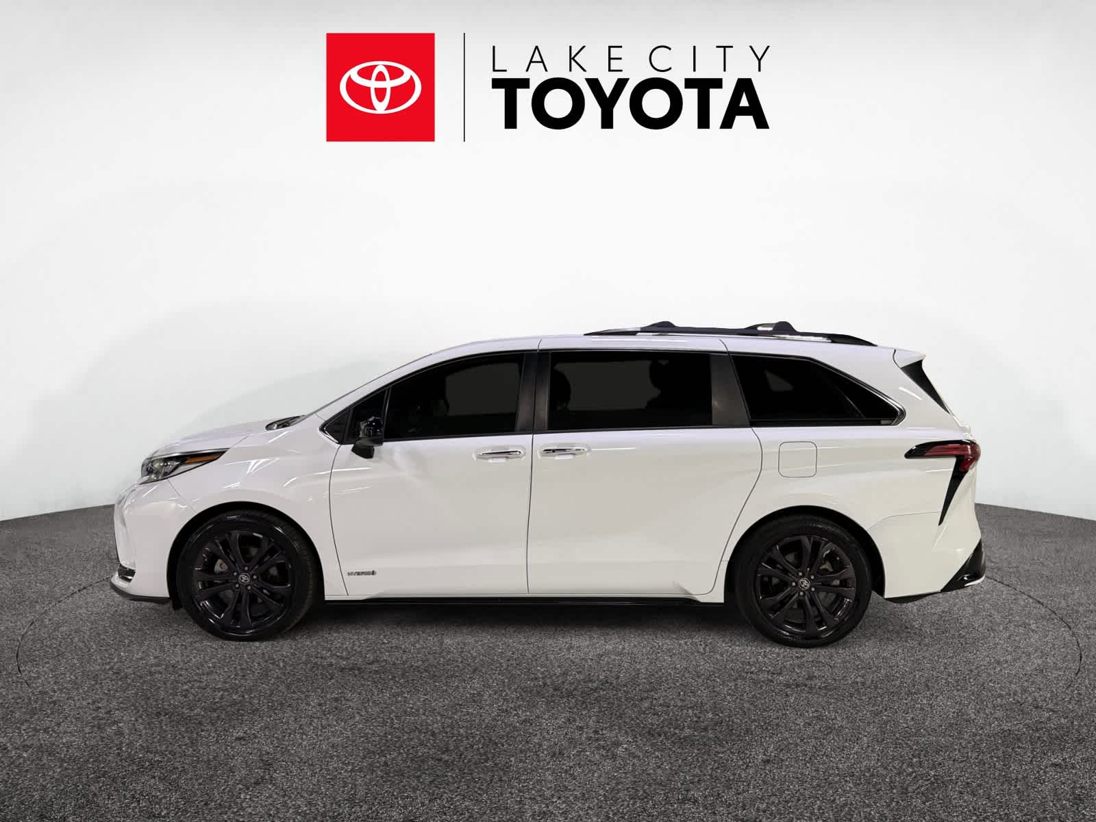 2021 Toyota Sienna XSE