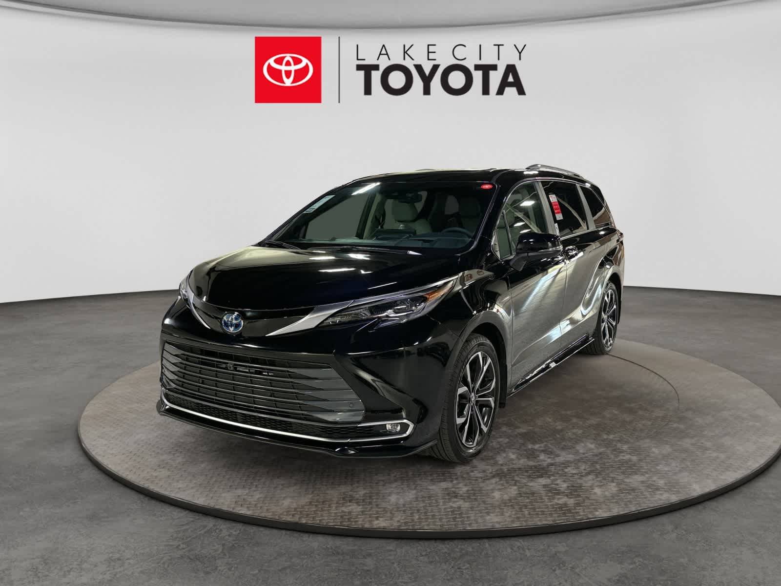 2025 Toyota Sienna Platinum