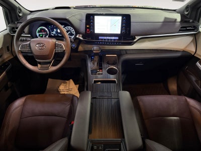 2023 Toyota Sienna Platinum