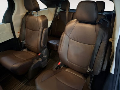 2023 Toyota Sienna Platinum