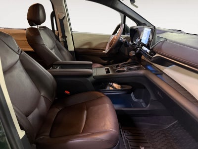 2023 Toyota Sienna Platinum