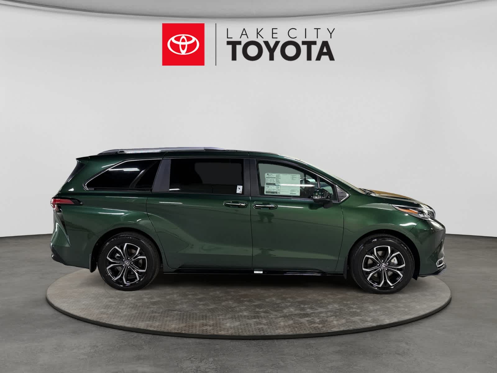 2026 Toyota Sienna Platinum