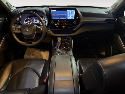 2022 Toyota Highlander Platinum