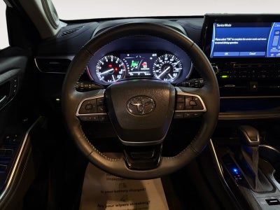 2022 Toyota Highlander Platinum