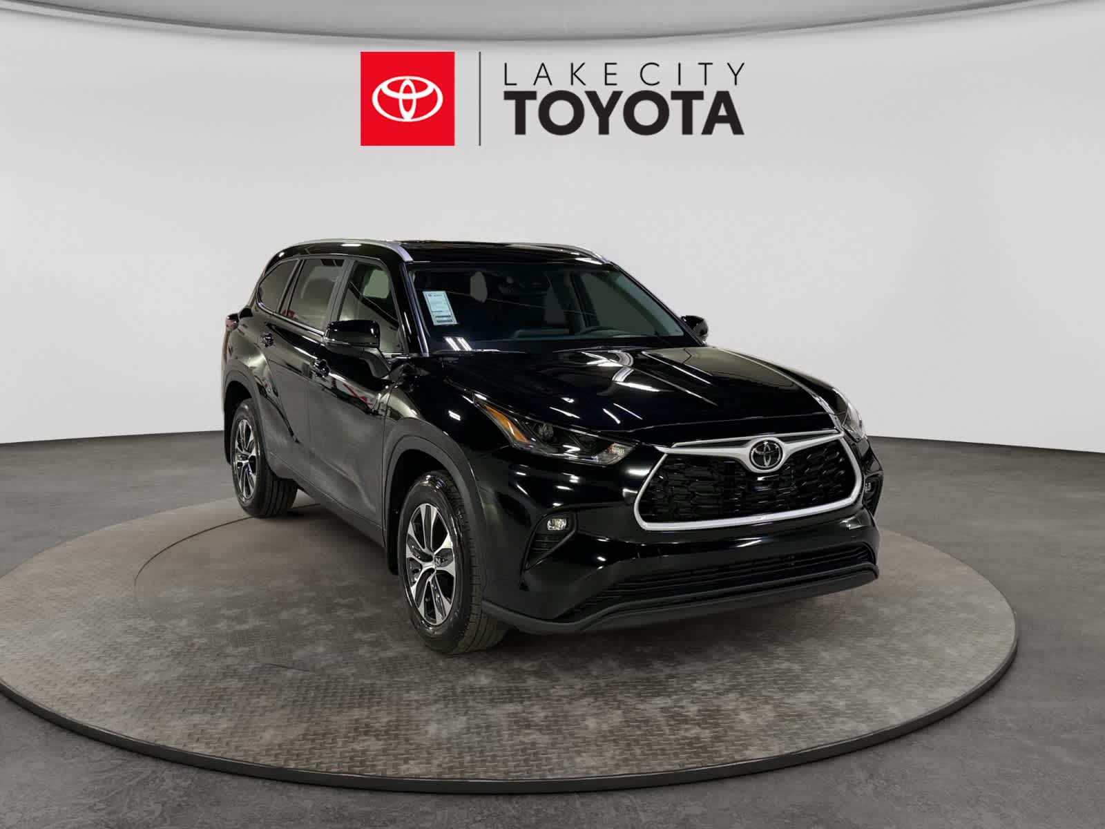 2026 Toyota Highlander XLE