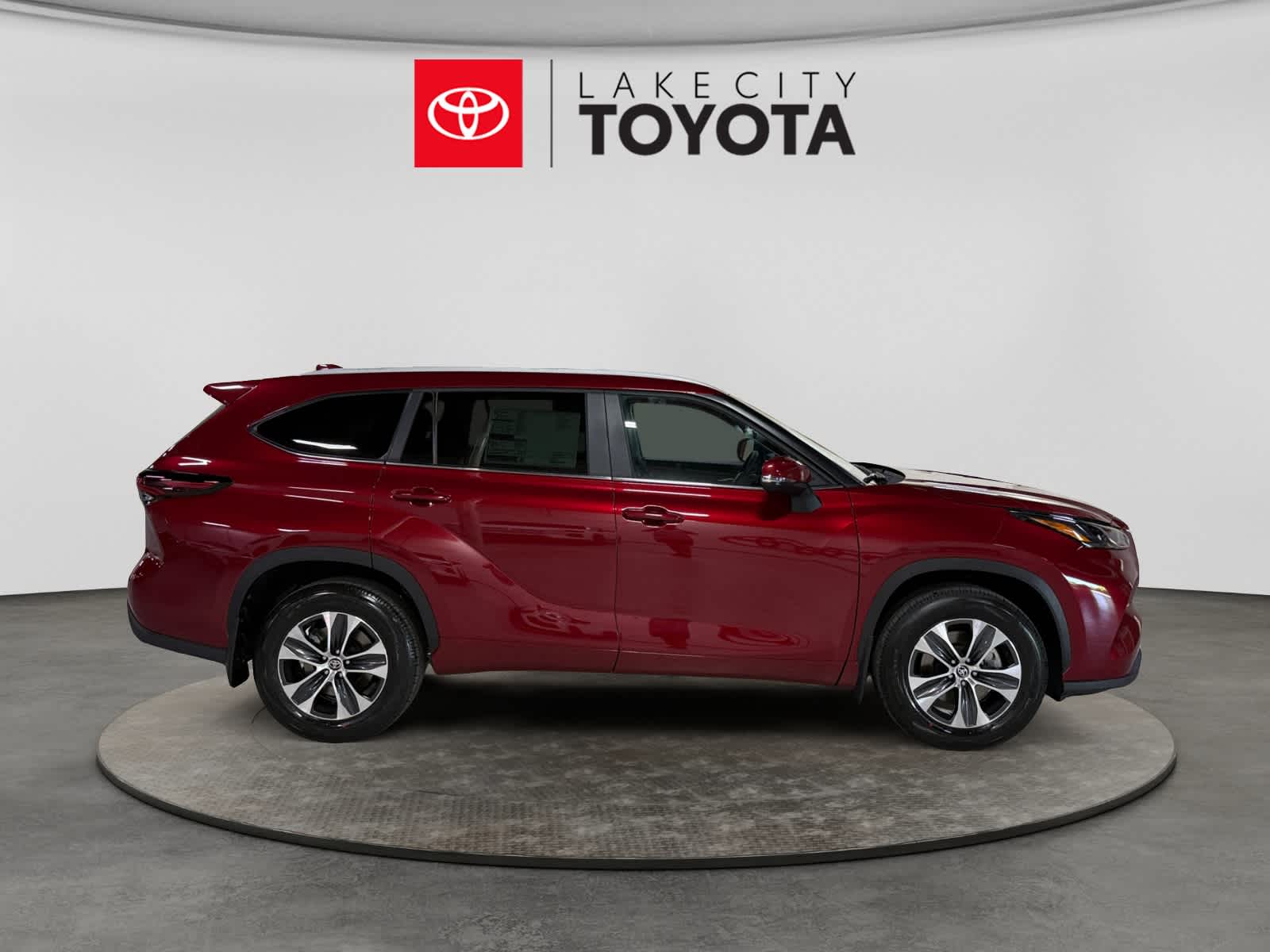 2026 Toyota Highlander XLE