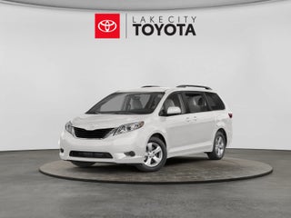 2017 Toyota Sienna LE Auto Access Seat