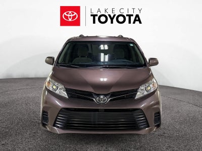 2019 Toyota Sienna LE