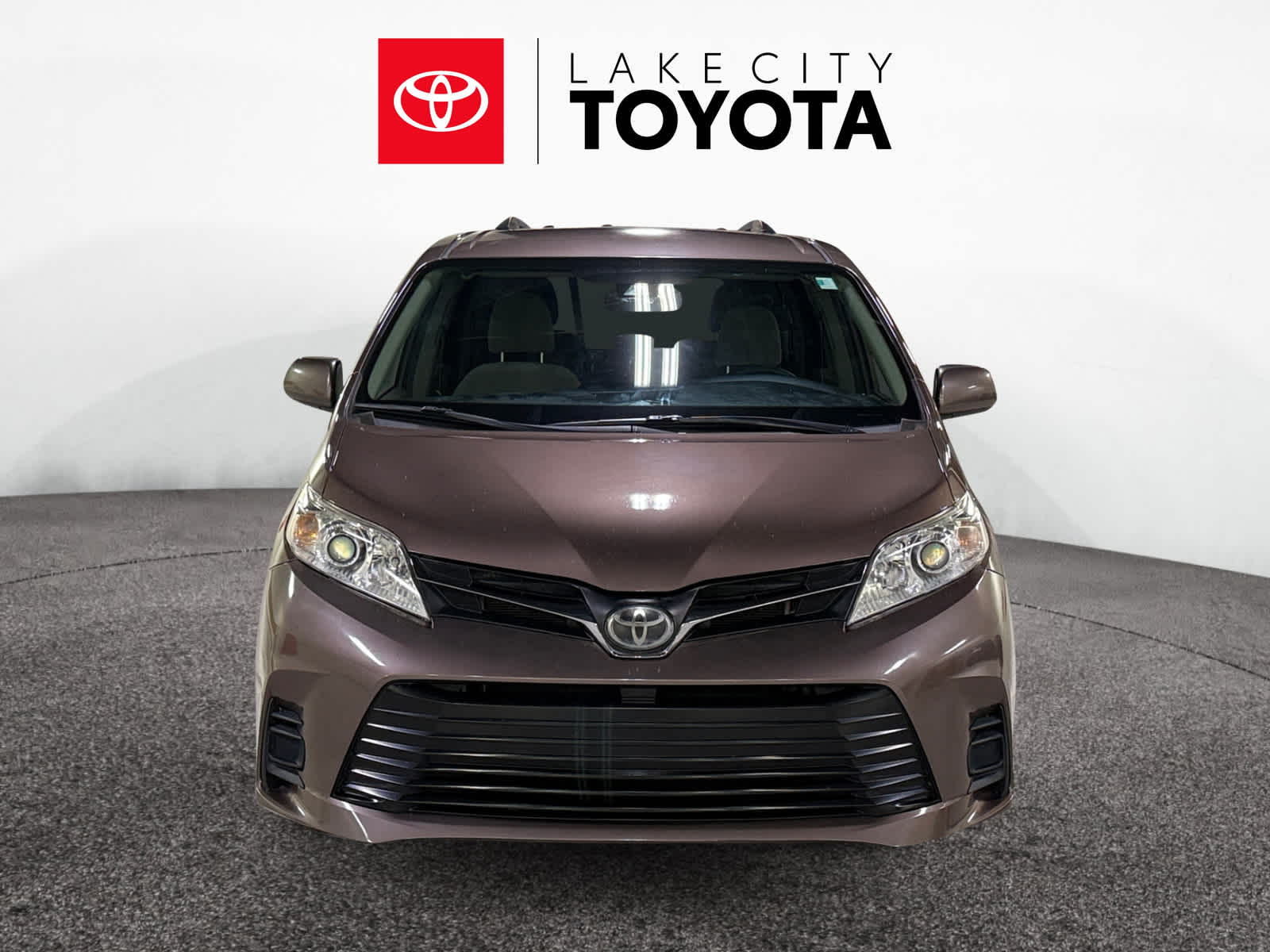 2019 Toyota Sienna LE