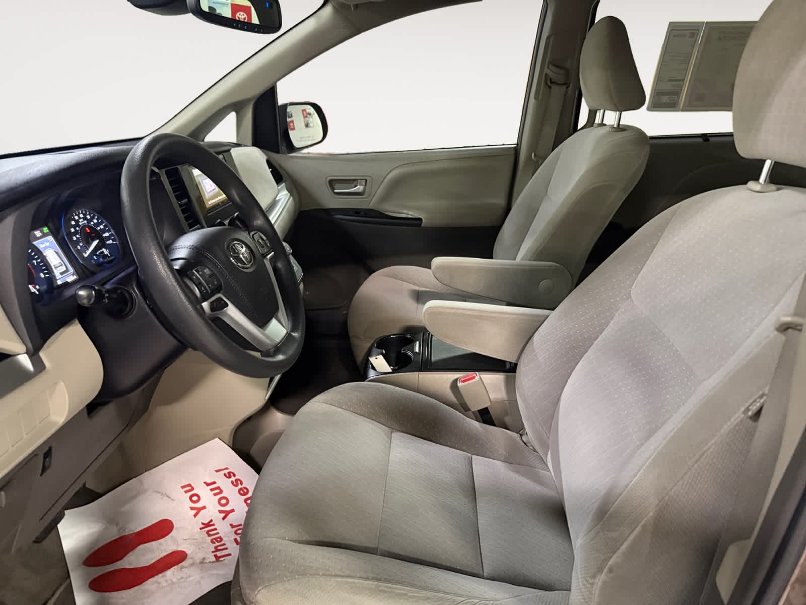 2019 Toyota Sienna LE