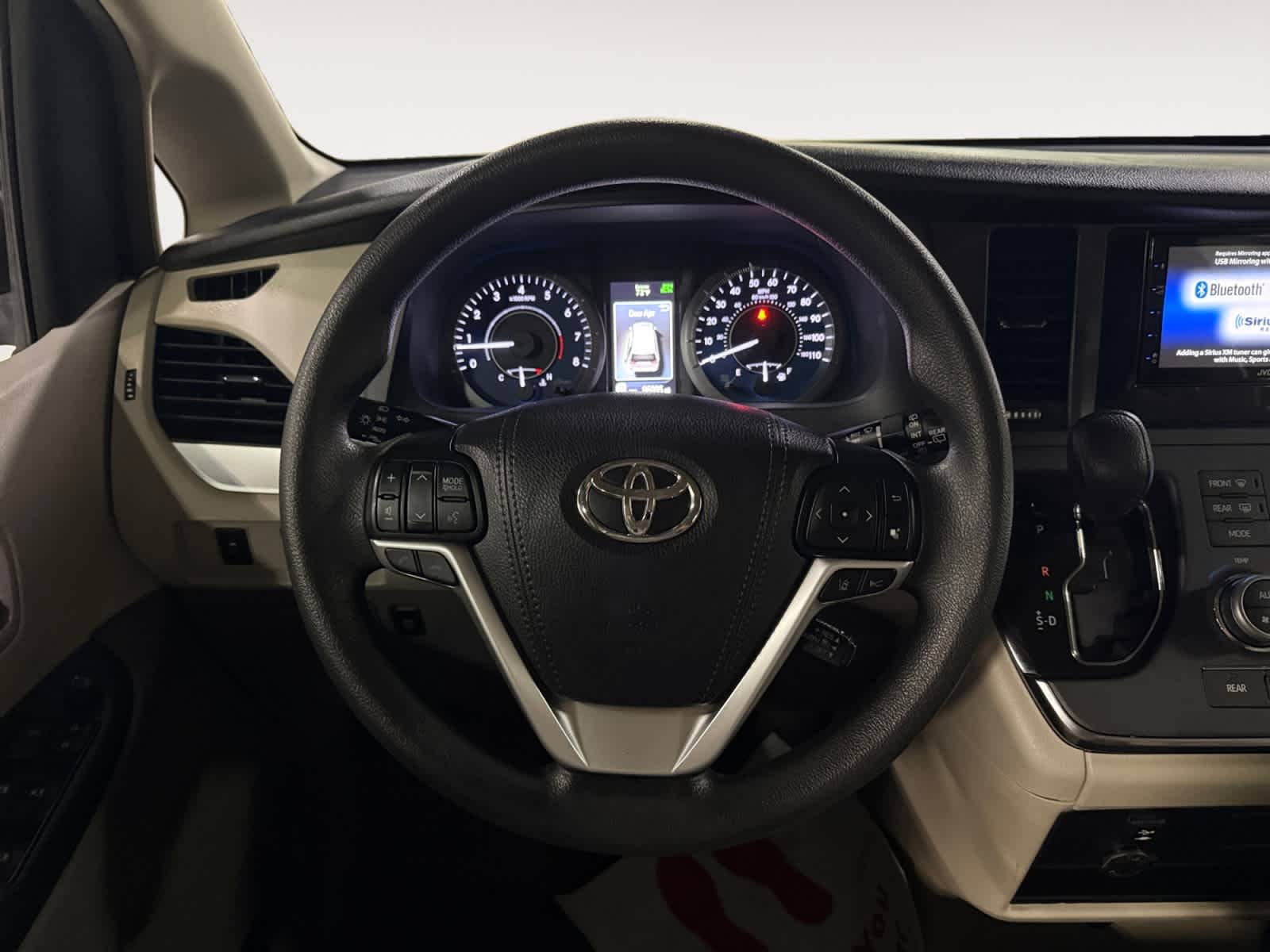 2019 Toyota Sienna LE